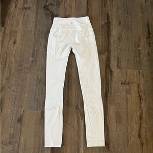 White full length Lululemon pant